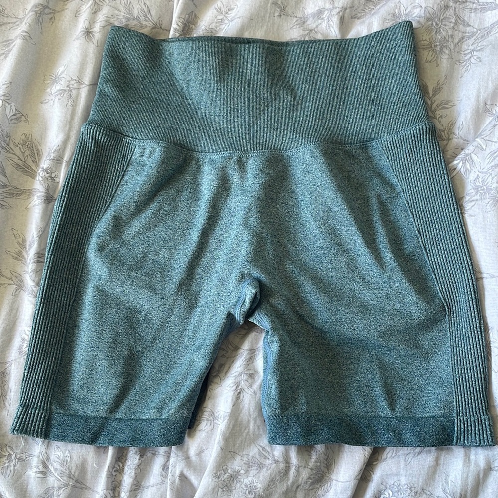 Yeoreo scrunch butt shorts
